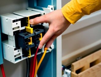 Правильная электропроводка: как избежать перекрещивания проводов и обеспечить безопасность в доме